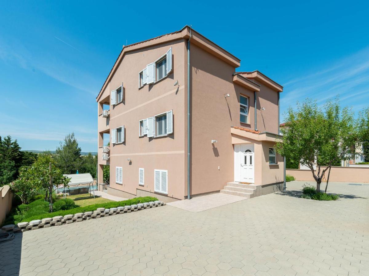 Apartment Matas - SRD316 Rovanjska Bagian luar foto