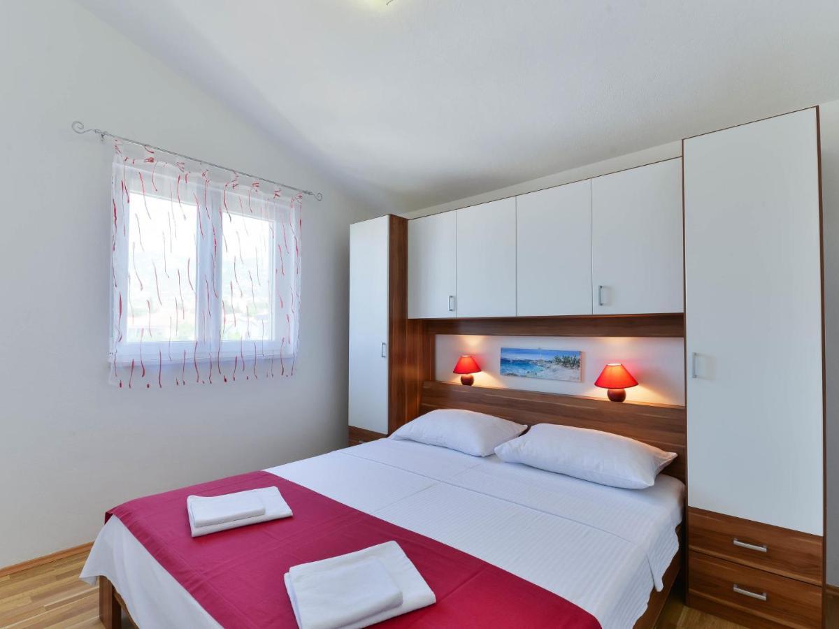 Apartment Matas - SRD316 Rovanjska Bagian luar foto